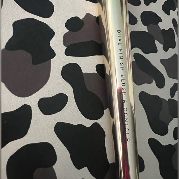 BRAND NEW Bareminerals dual-finish blush & contour make up brush ! - Picture 4 of 4